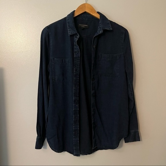 Banana Republic | boyfriend fit button up shirt - Picture 3 of 7